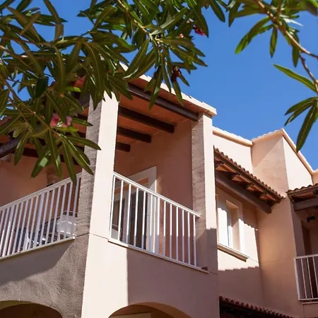 Agulla Park Apartment