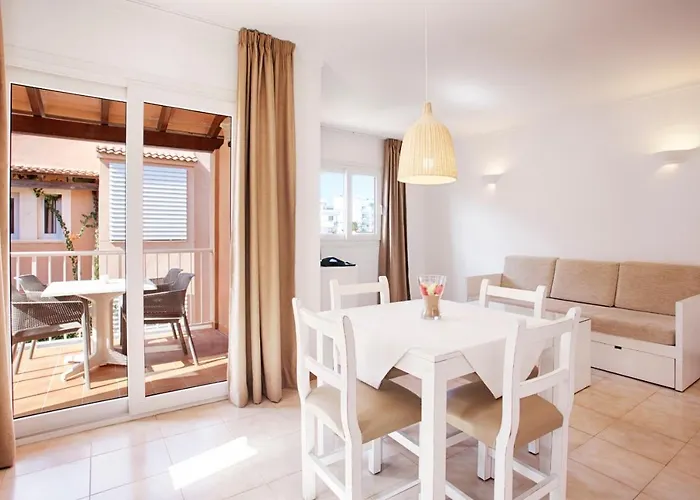 Agulla Park Apart-hotel 3*