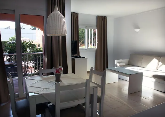 Agulla Park Lejlighedshotel 3*